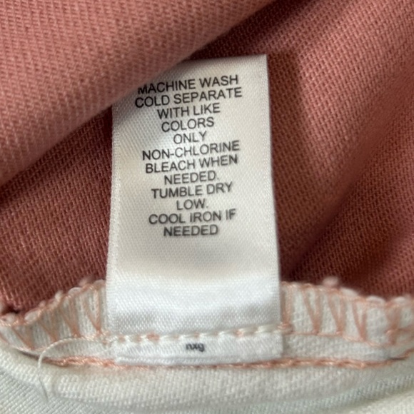 Chic Denim Colorblock Vest - Pink and White. Cropped Style. - Picture 7 of 8